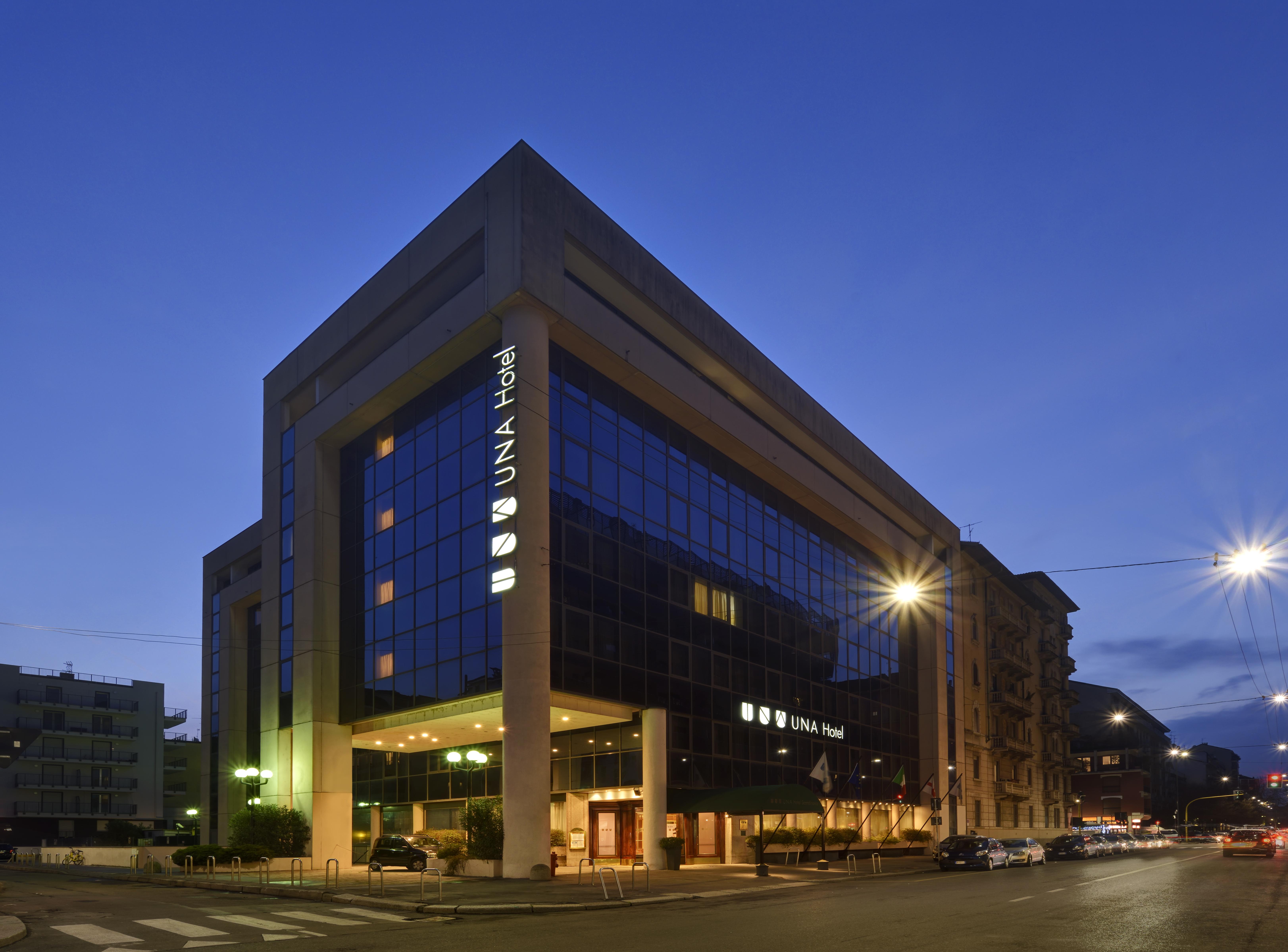 Una Hotels Scandinavia Milano Luaran gambar